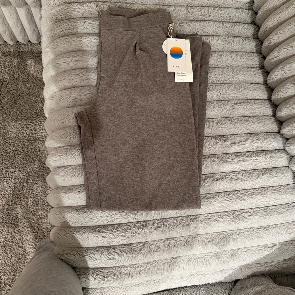 Vuori Elevation gray women’s trouser - Picture 3 of 4